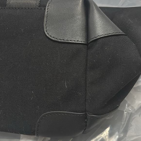 Brooks Brothers laptop bag - LAST ONE!!!!☝️ - Picture 5 of 8